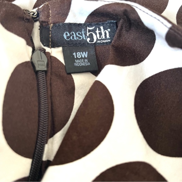 East 5th Woman Brown/White Polka Dot Flattering Dress 97% Cotton 3% Spandex  18W - Picture 3 of 7